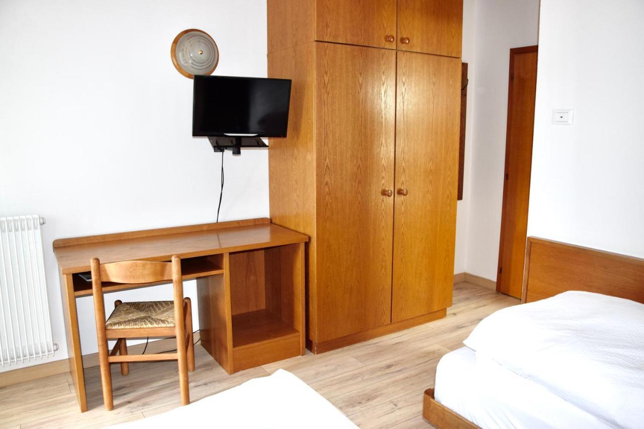 Hotel Ferrari Pinzolo Buitenkant foto