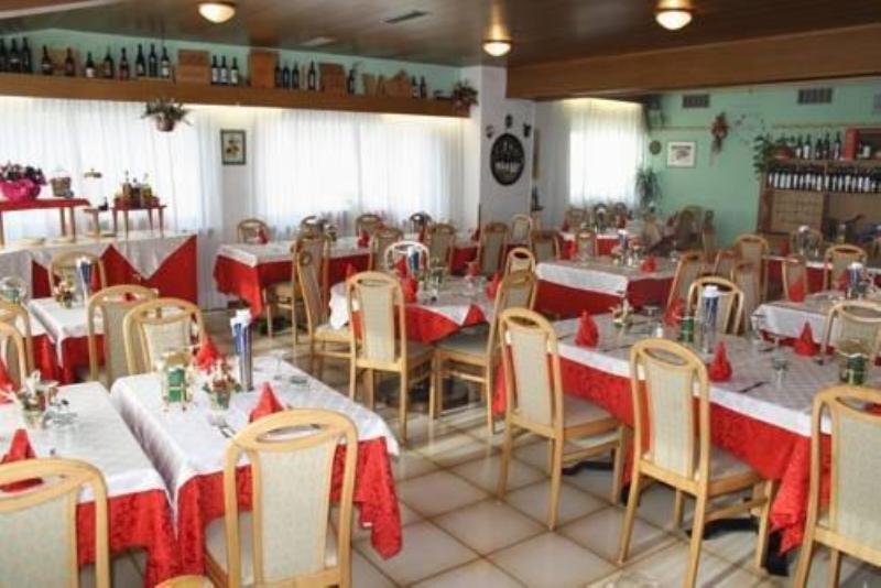 Hotel Ferrari Pinzolo Buitenkant foto