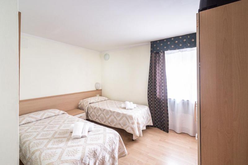 Hotel Ferrari Pinzolo Buitenkant foto