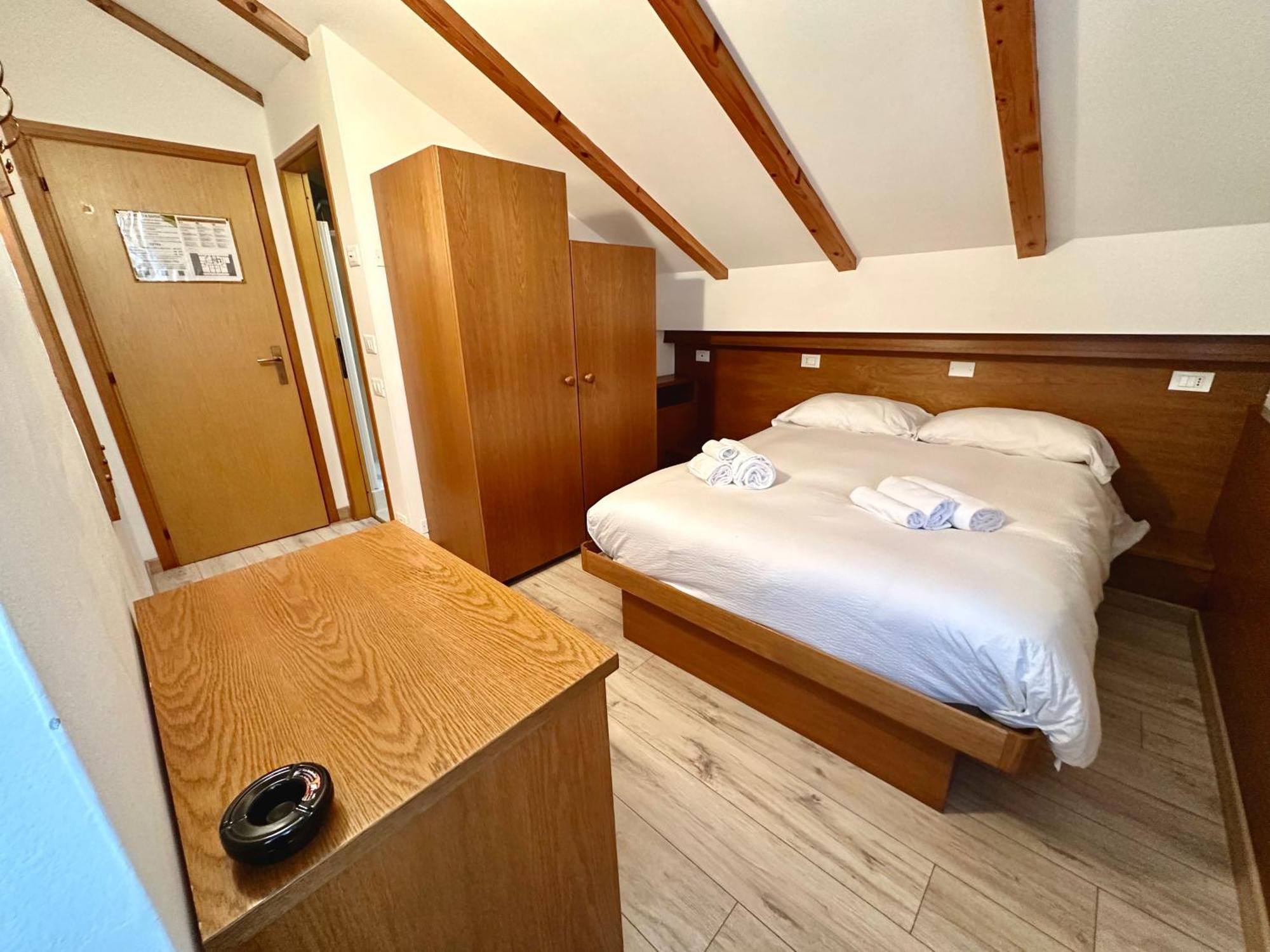 Hotel Ferrari Pinzolo Buitenkant foto
