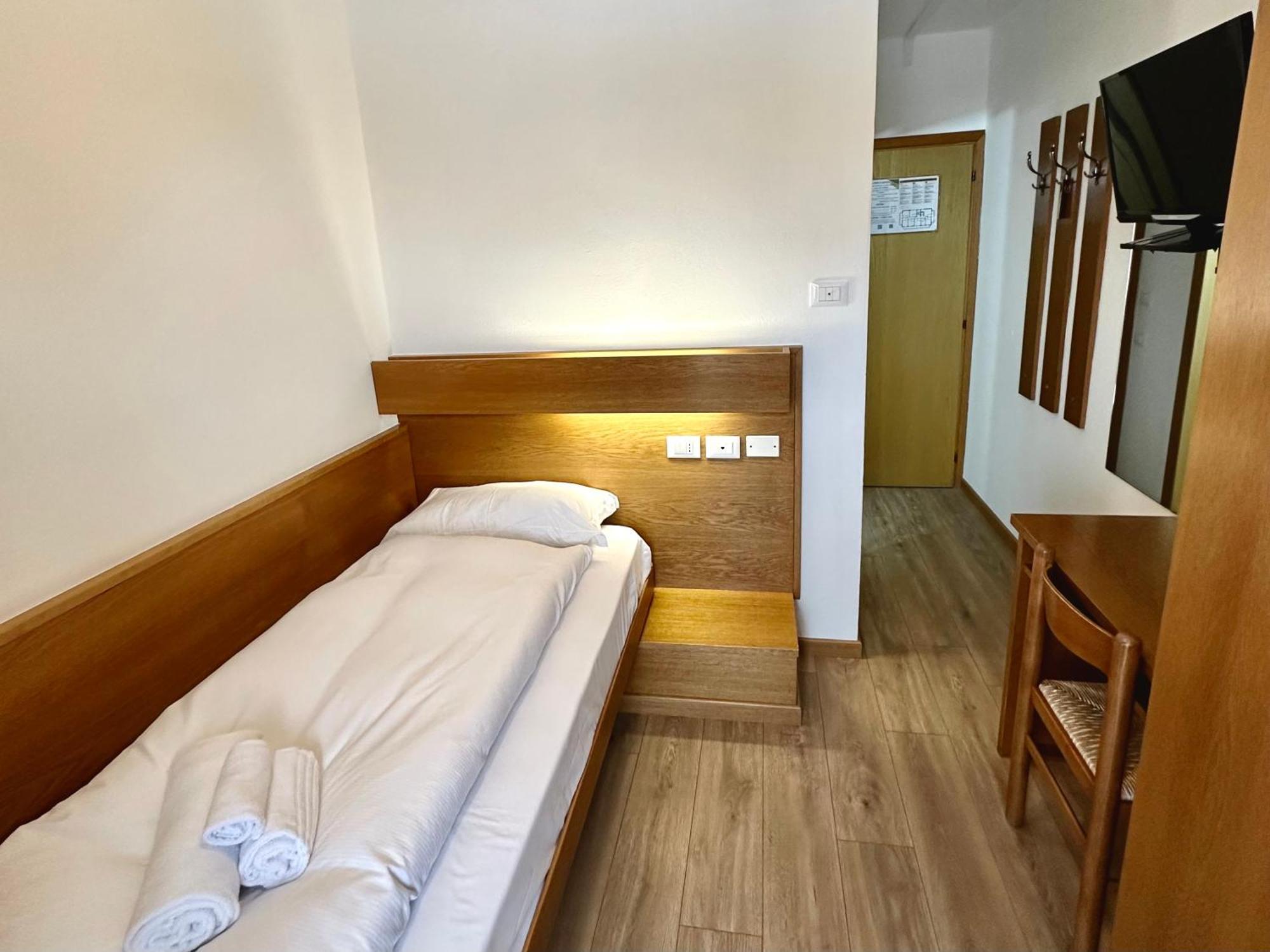 Hotel Ferrari Pinzolo Buitenkant foto