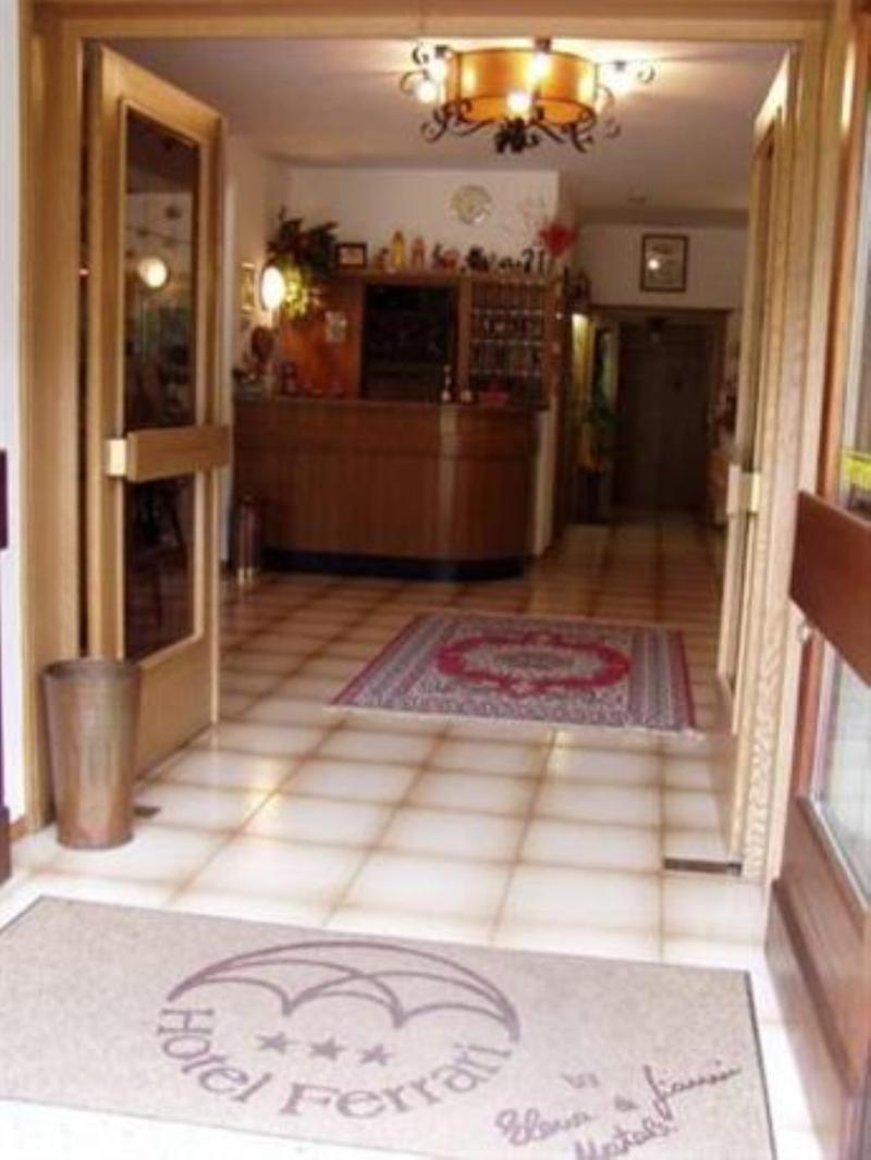 Hotel Ferrari Pinzolo Buitenkant foto